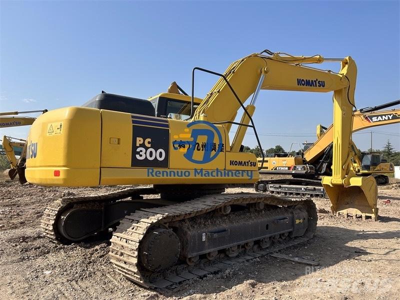 Komatsu PC 300 Εκσκαφείς με ερπύστριες