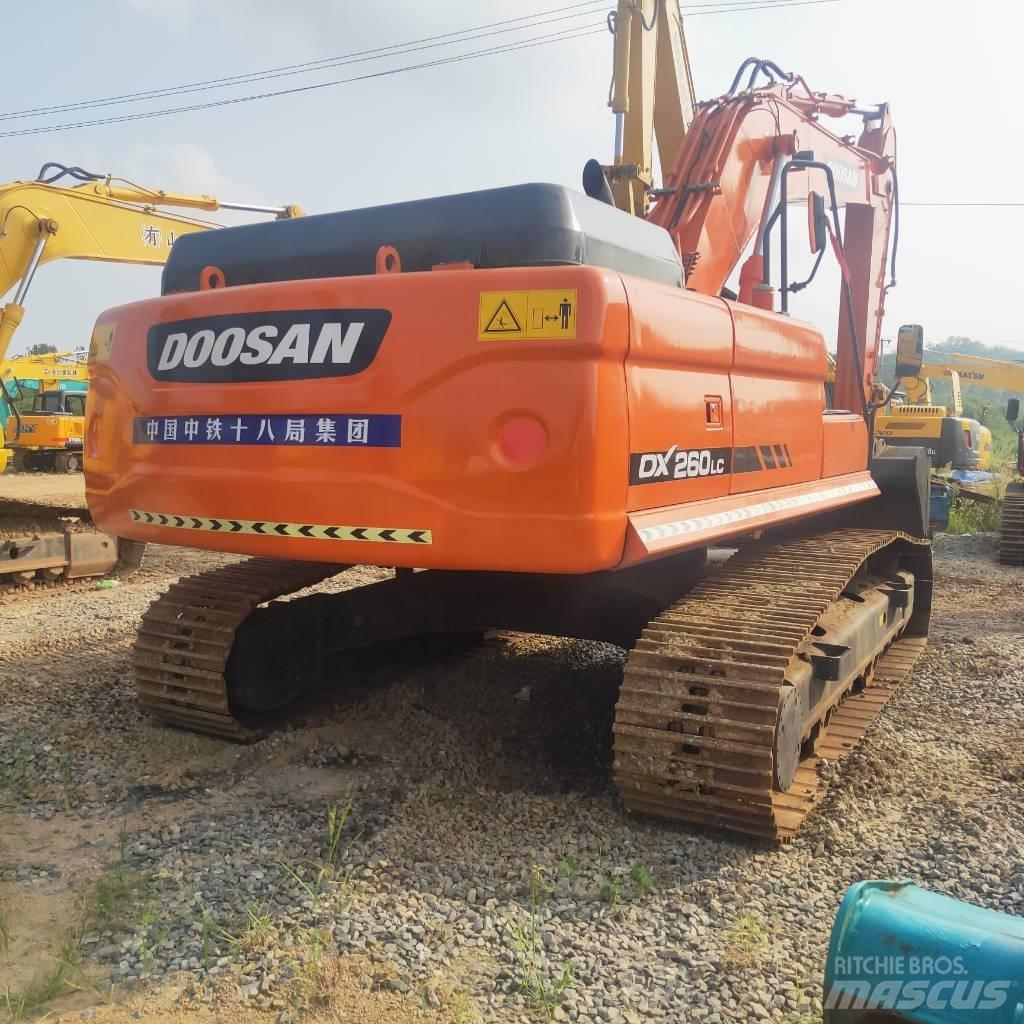 Doosan DX260LC Εκσκαφείς με ερπύστριες