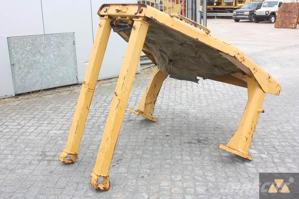 CAT D8N O-rops cab Καμπίνες και εσωτερικό