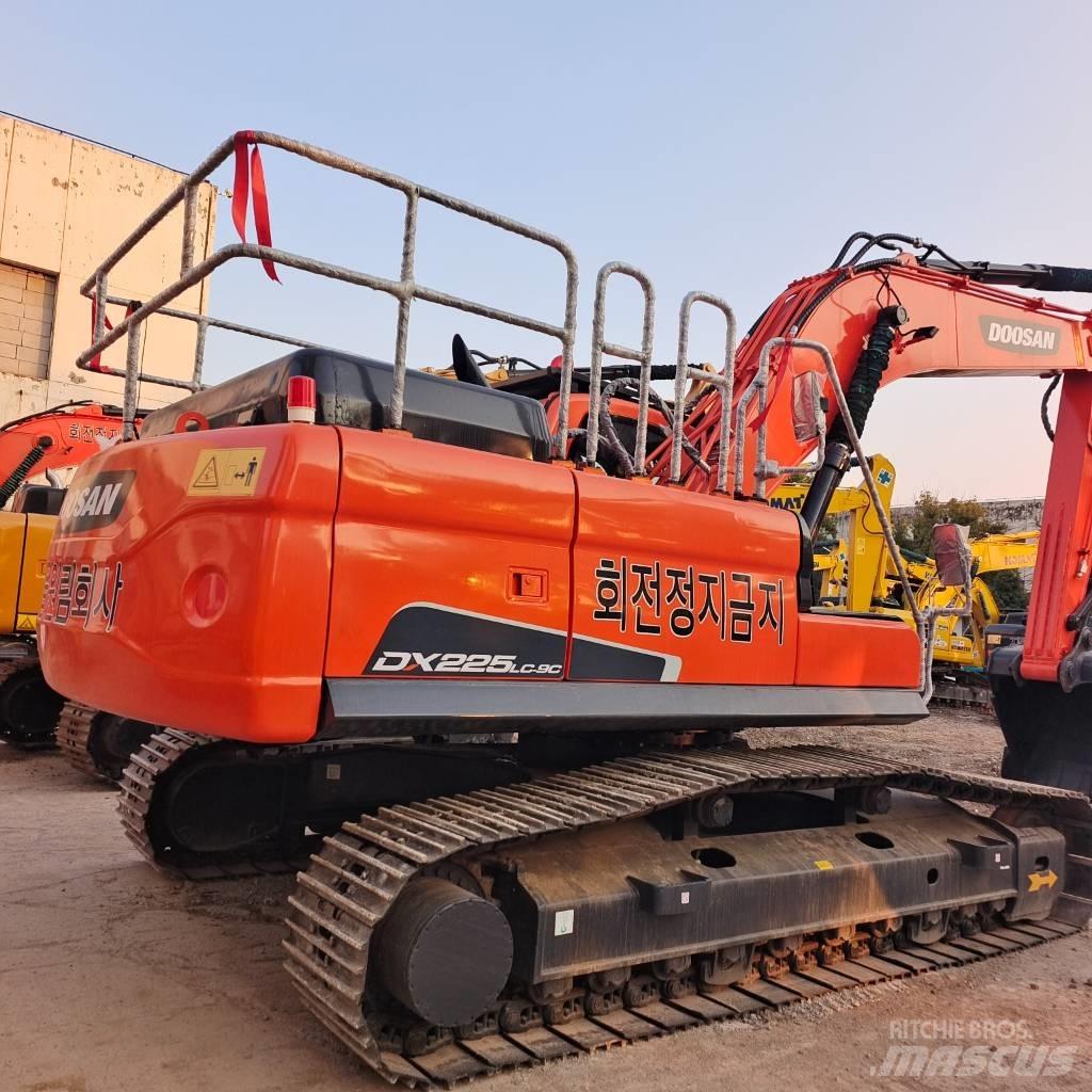 Doosan 225 LC Εκσκαφείς με ερπύστριες