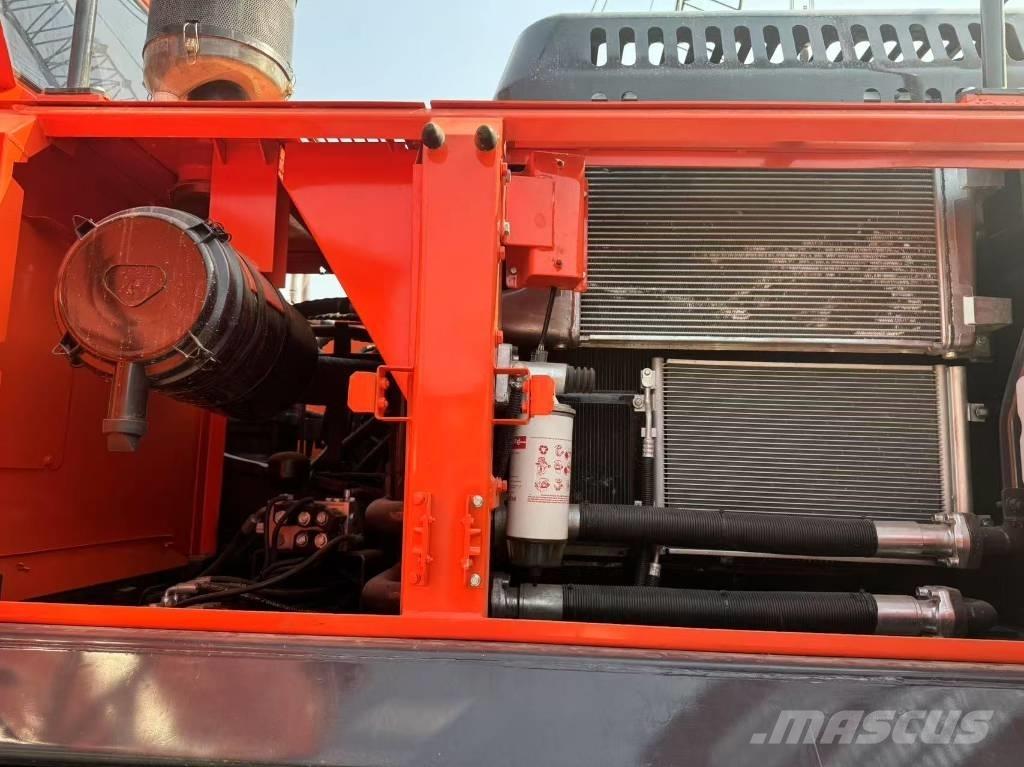 Doosan DX300 Εκσκαφείς με ερπύστριες