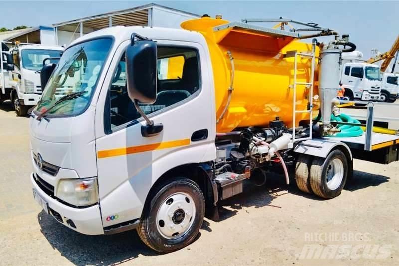 Hino 300 614 Άλλα Φορτηγά
