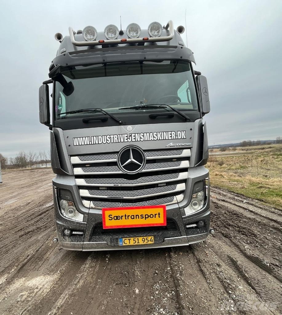 Mercedes-Benz 4158 Τράκτορες