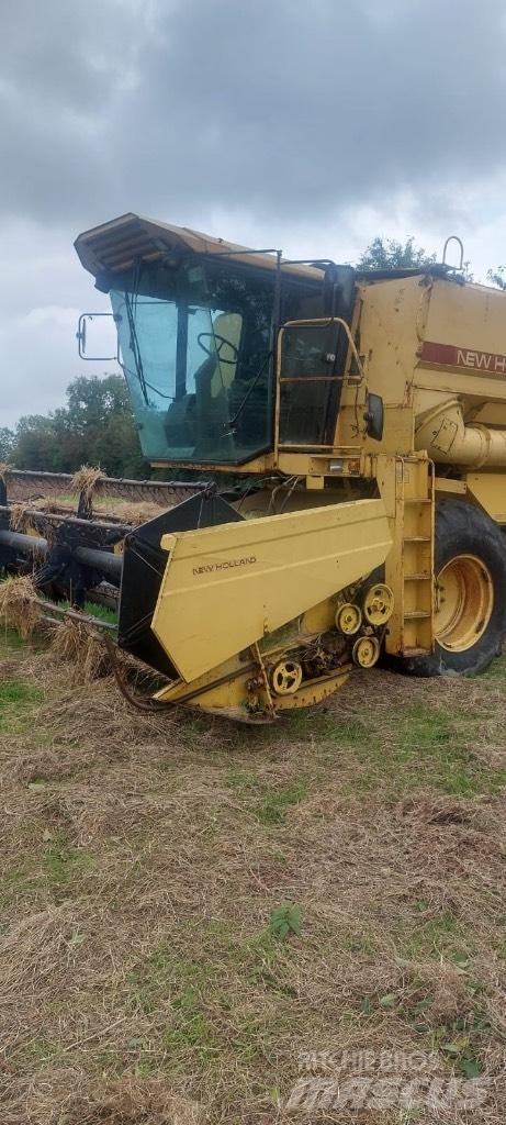New Holland TX 34 Θεριζοαλωνιστικές μηχανές