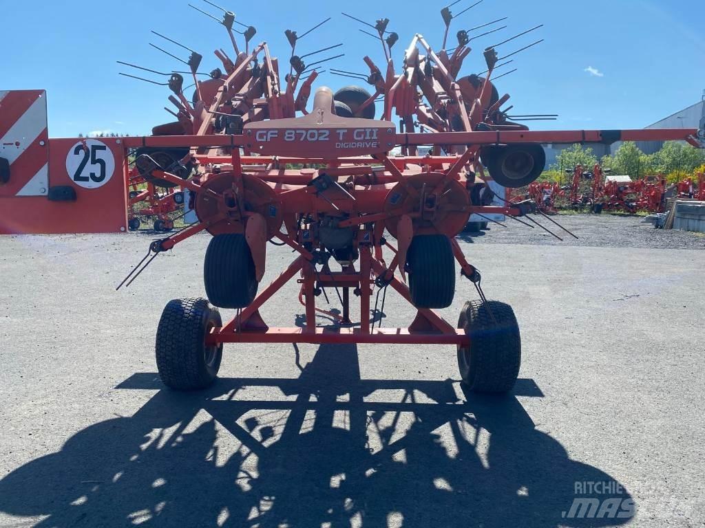 Kuhn GF8702T Τσουγκράνες και χορτοξηραντικές μηχανές