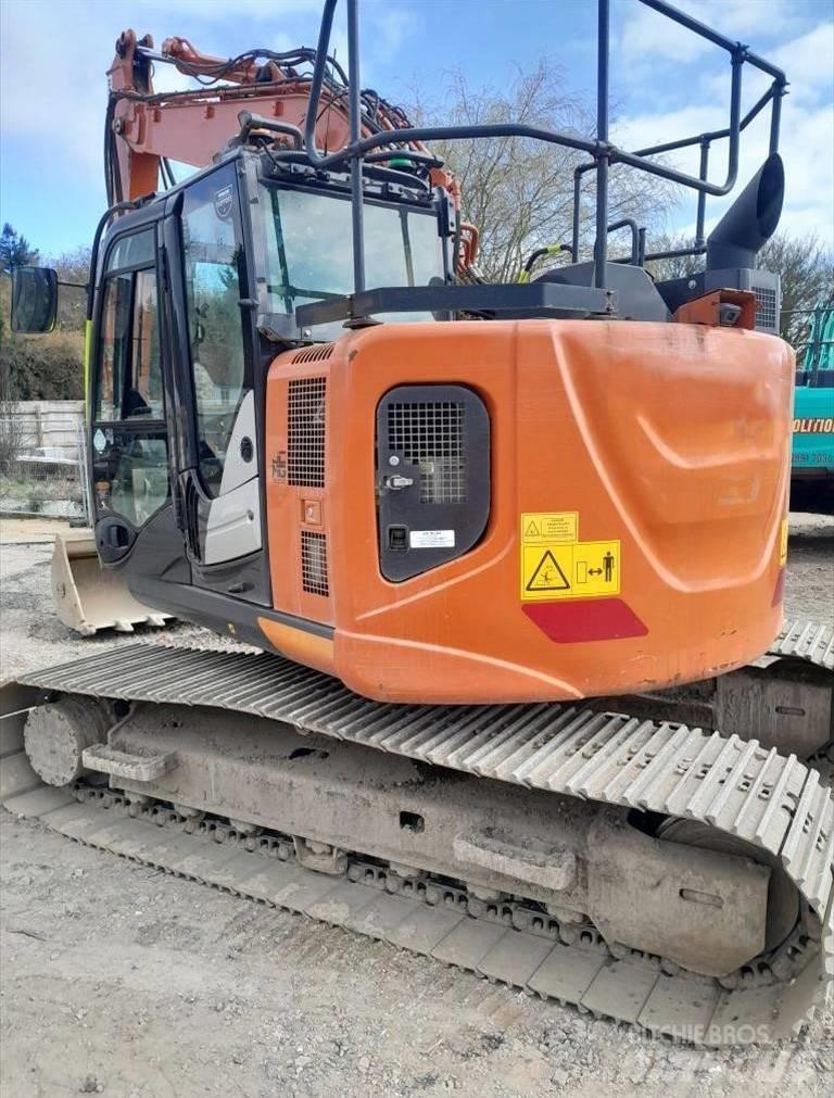 Hitachi ZX 135 US-6 Εκσκαφείς με ερπύστριες
