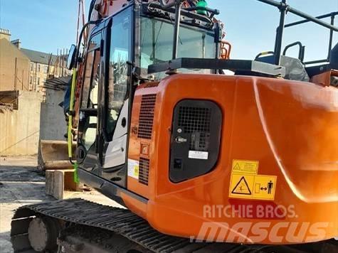 Hitachi ZX 135 US-6 Εκσκαφείς με ερπύστριες