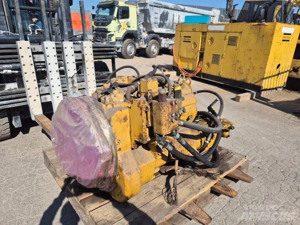 CAT 966G Μετάδοση