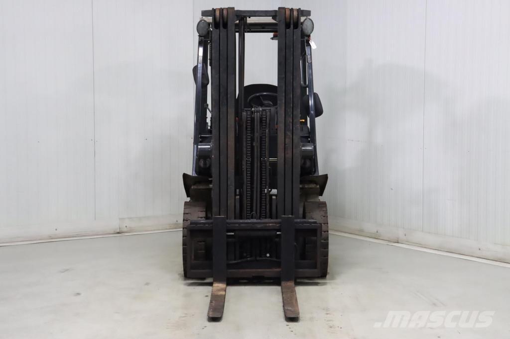 Nissan U1D2A20LQ Περονοφόρα ανυψωτικά κλαρκ με φυσικό αέριο LPG