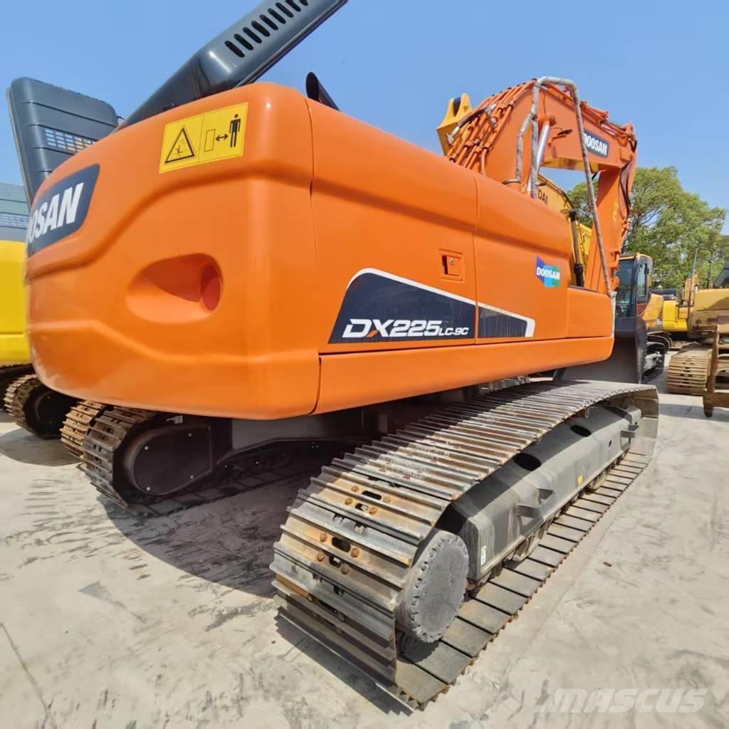 Doosan DX 225 LC Εκσκαφείς με ερπύστριες