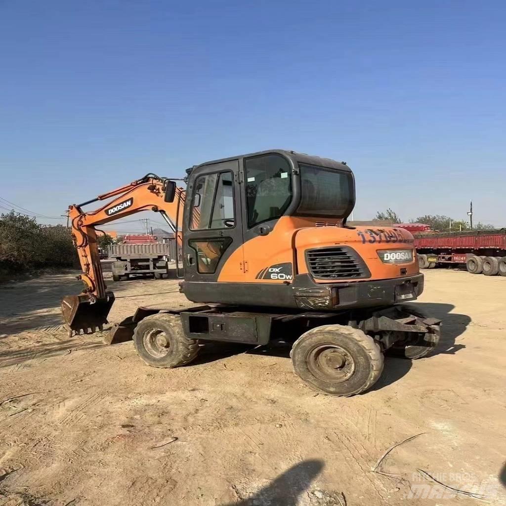 Doosan DX60W Εκσκαφείς με τροχούς - λάστιχα