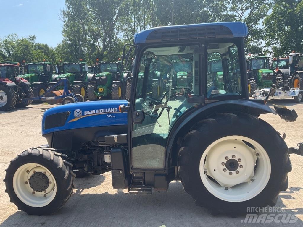 New Holland T 4.85 Τρακτέρ