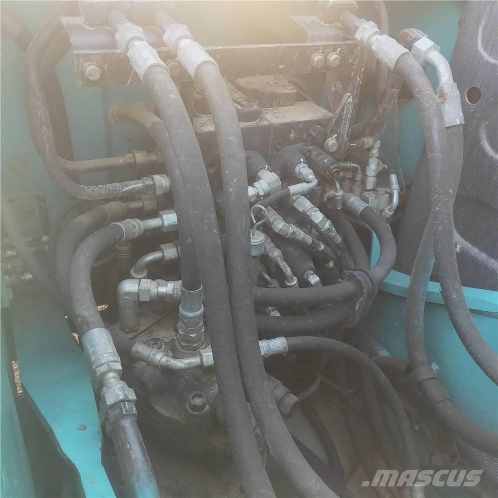 Kobelco SK130 Εκσκαφείς με ερπύστριες