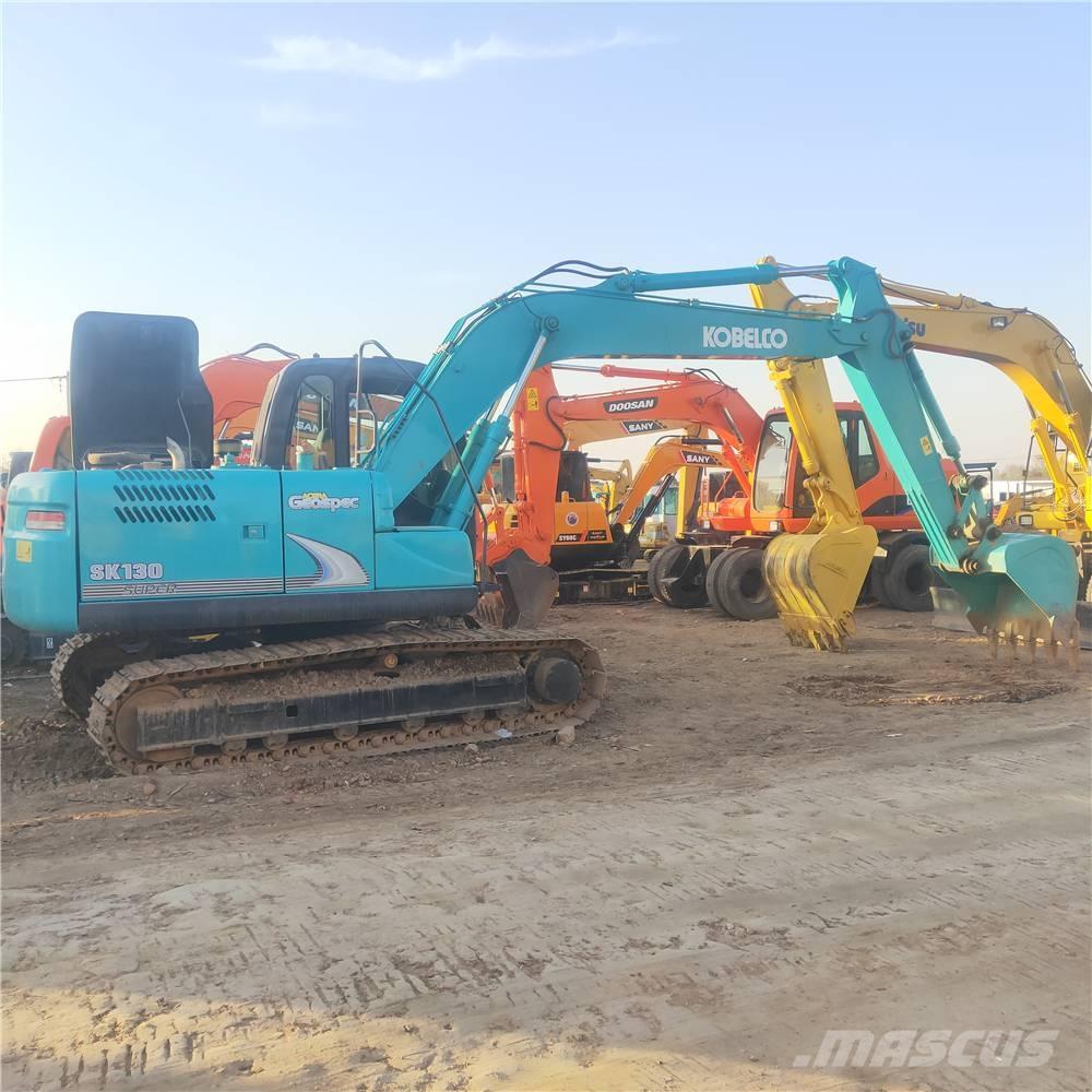 Kobelco SK130 Εκσκαφείς με ερπύστριες