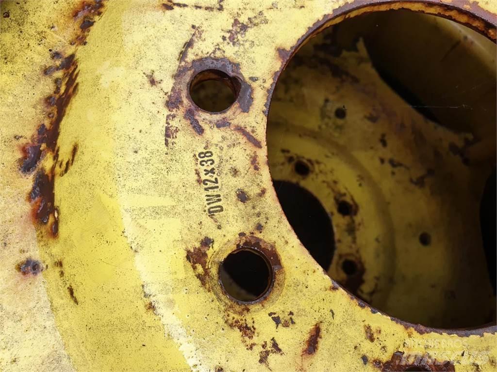 Goodyear 136-38 x2 Ελαστικά και ζάντες