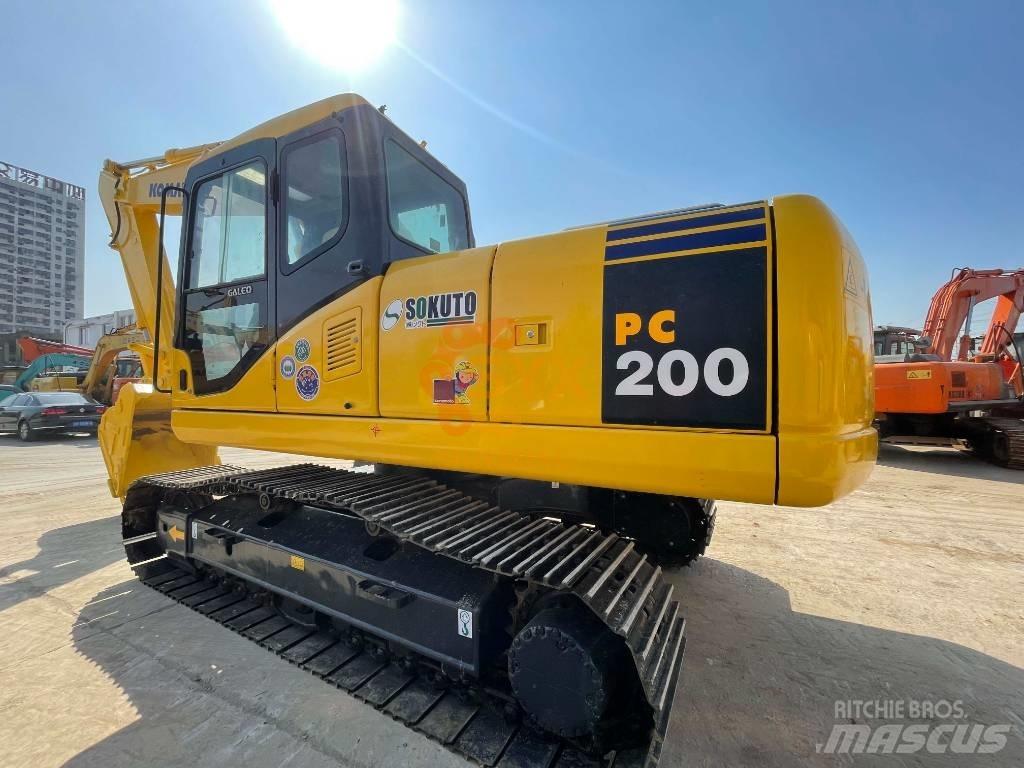 Komatsu PC 200 Εκσκαφείς με ερπύστριες