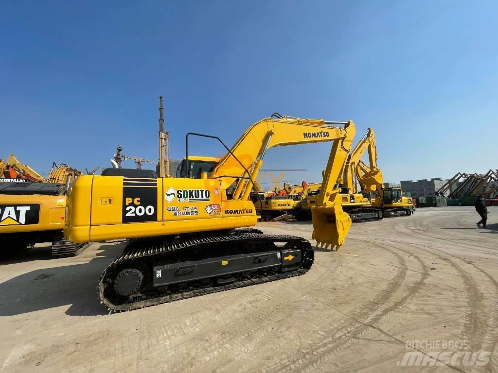 Komatsu PC 200 Εκσκαφείς με ερπύστριες