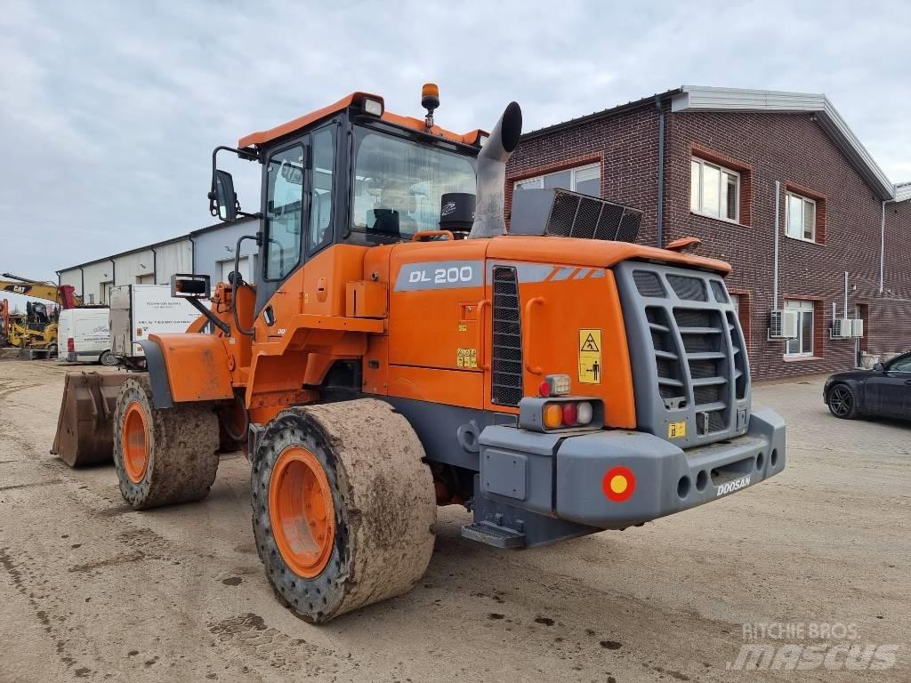 Doosan DL 200-3 Φορτωτές με λάστιχα (Τροχοφόροι)