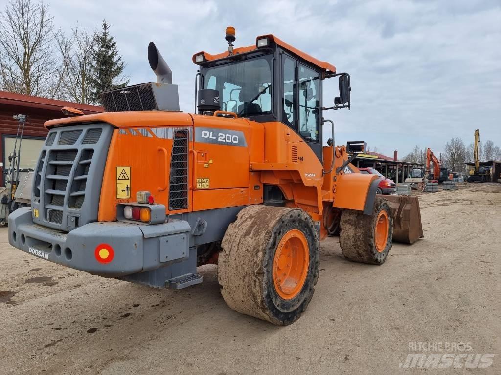 Doosan DL 200-3 Φορτωτές με λάστιχα (Τροχοφόροι)