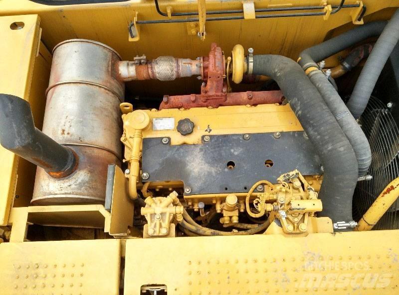 CAT 323 Εκσκαφείς με ερπύστριες