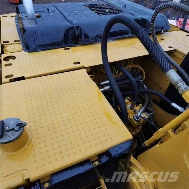 CAT 320D Εκσκαφείς με ερπύστριες