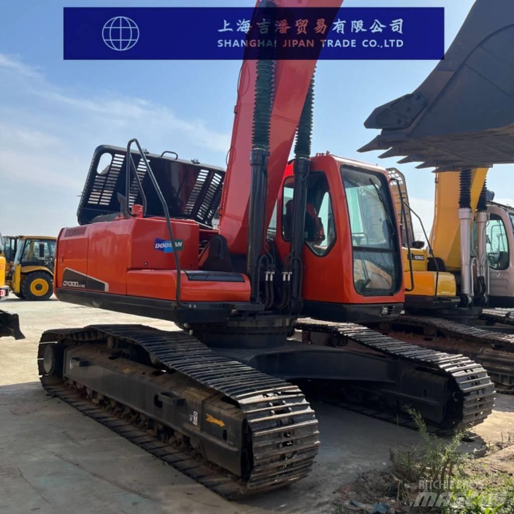 Doosan DX 300 Εκσκαφείς με ερπύστριες