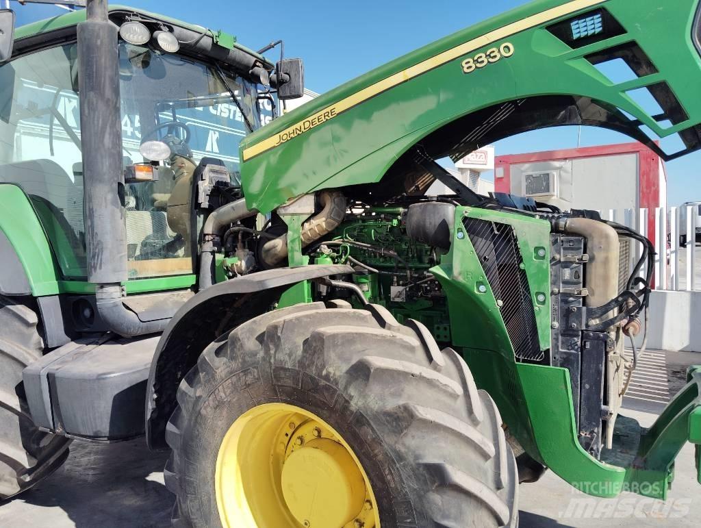 John Deere 8330 Τρακτέρ