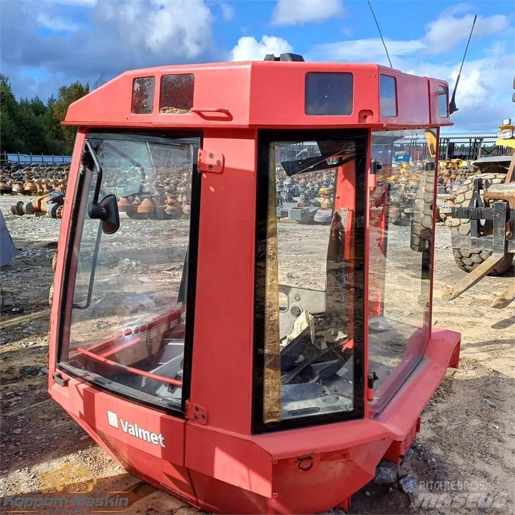 Valmet 941 Καμπίνες και εσωτερικό