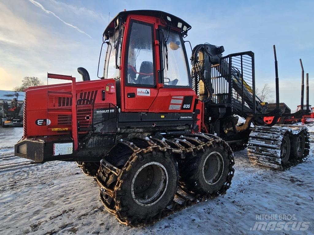 Komatsu 835 Μεταφορείς ξυλείας
