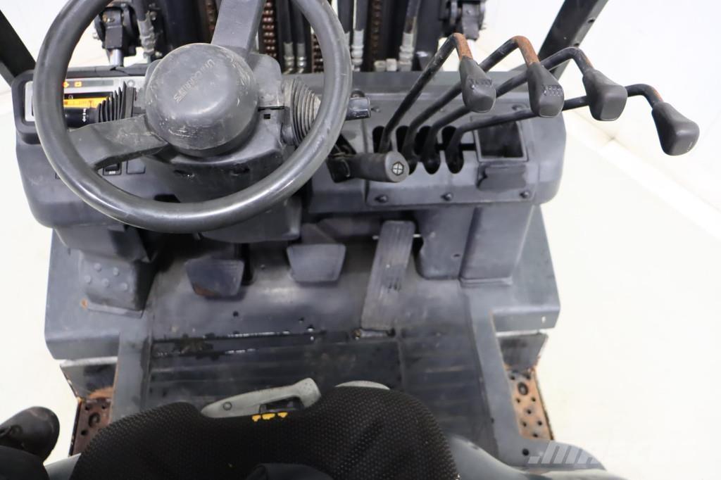 Nissan U1D2A20LQ Περονοφόρα ανυψωτικά κλαρκ με φυσικό αέριο LPG