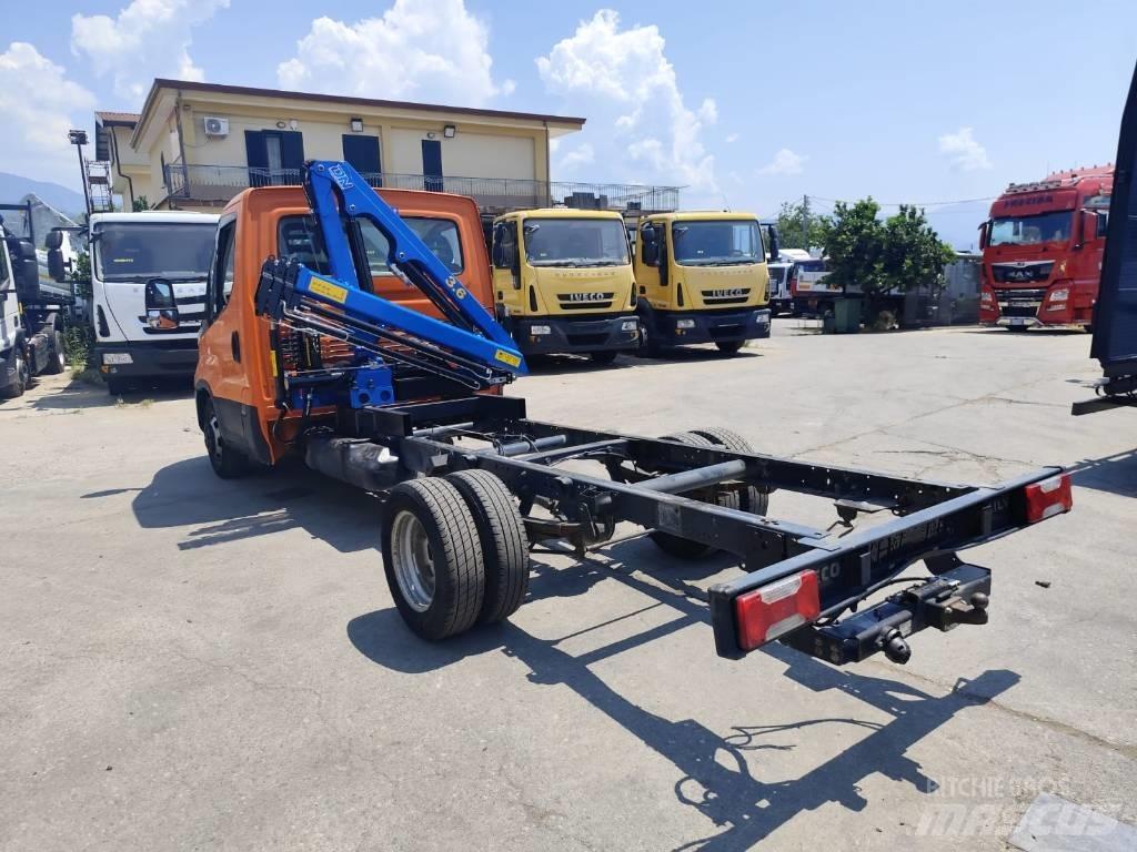 Iveco Daily 35-140 Φορτηγά με Γερανό