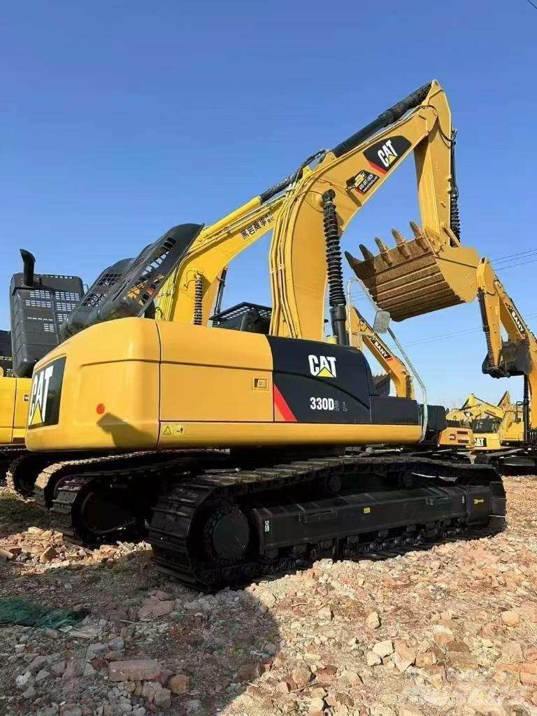CAT 330 D2 L Εκσκαφείς με ερπύστριες