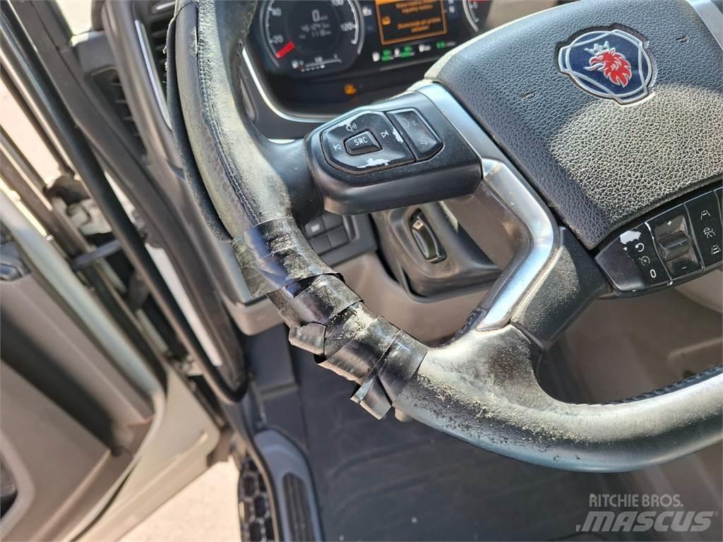 Scania R450 Τράκτορες