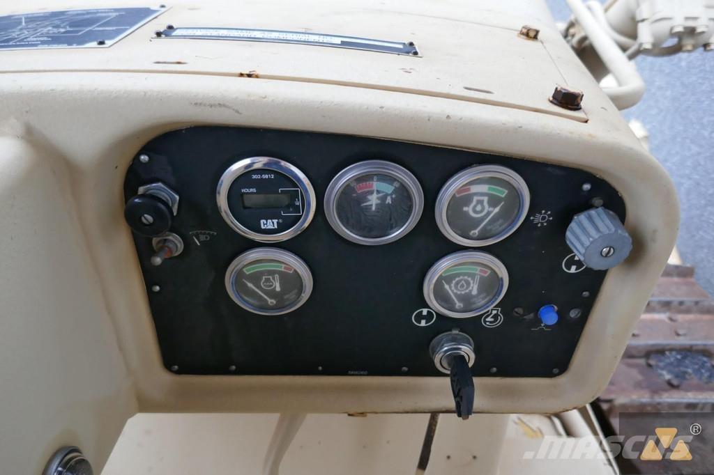 CAT D7G Ex-army Μπουλντόζες με ερπύστριες