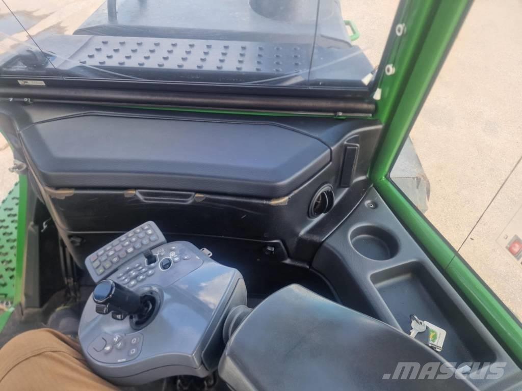 John Deere 1110G Μεταφορείς ξυλείας
