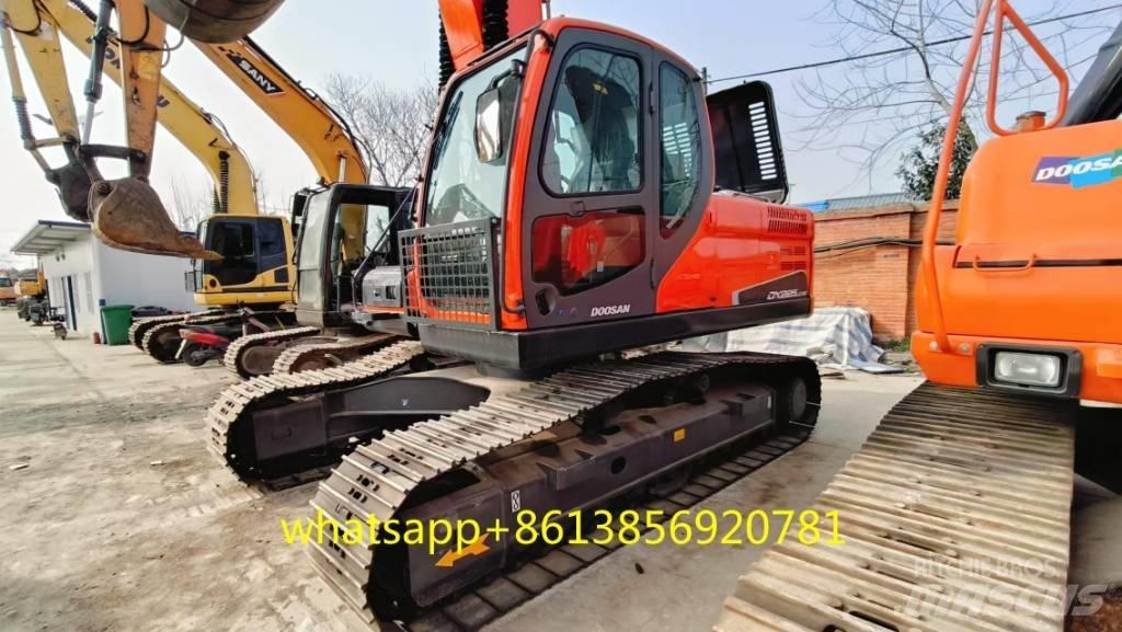Doosan DX 225 Εκσκαφείς με ερπύστριες