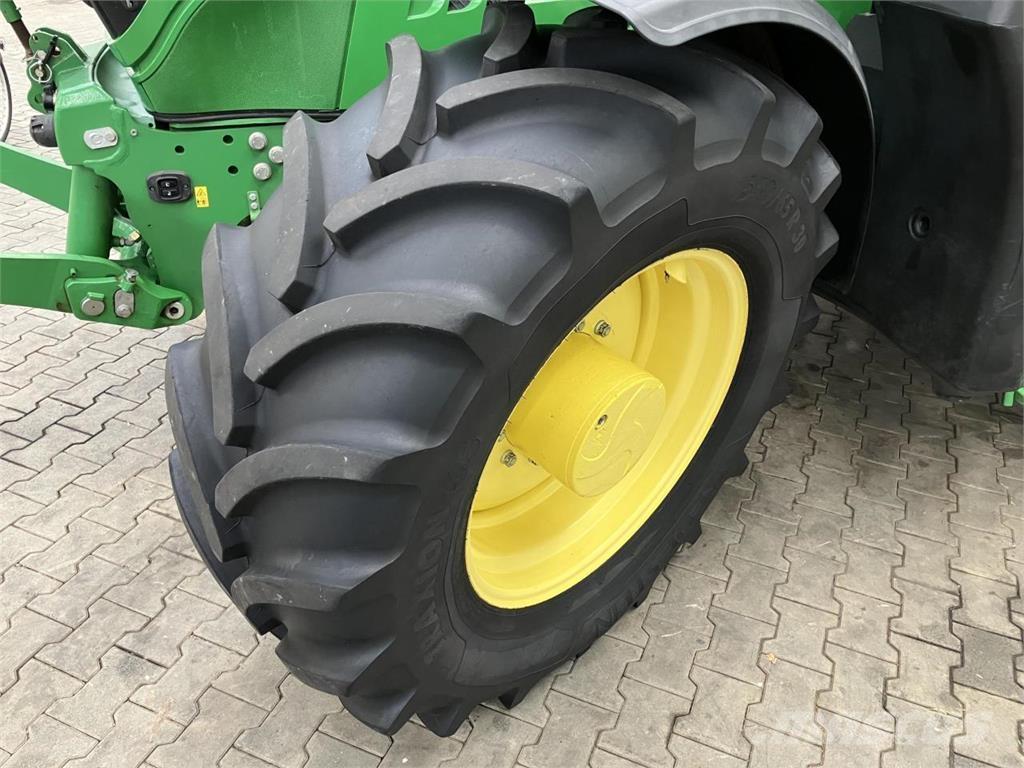John Deere 6145R Τρακτέρ