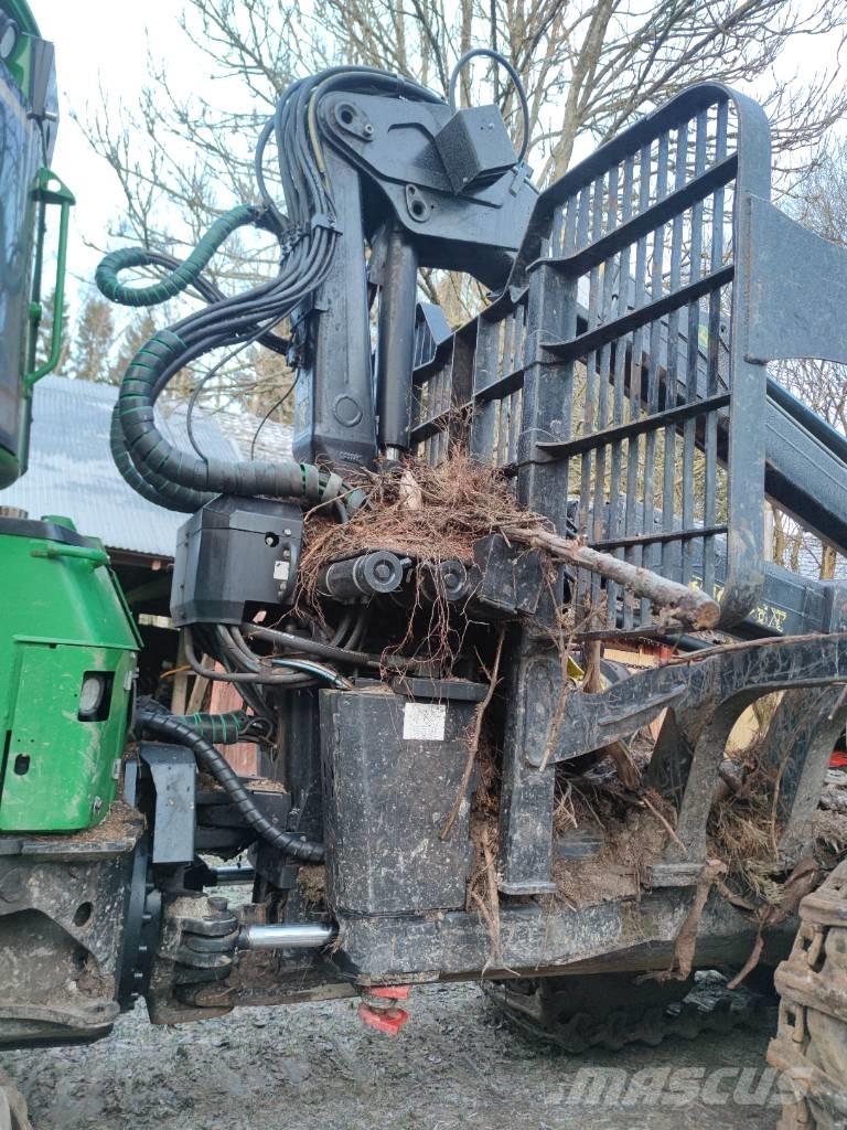 John Deere 1110 E Μεταφορείς ξυλείας