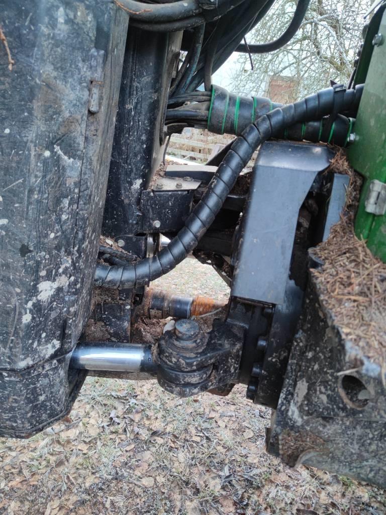 John Deere 1110 E Μεταφορείς ξυλείας