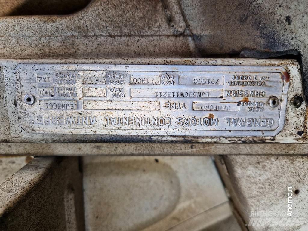 Bedford TK 1020 Τράκτορες