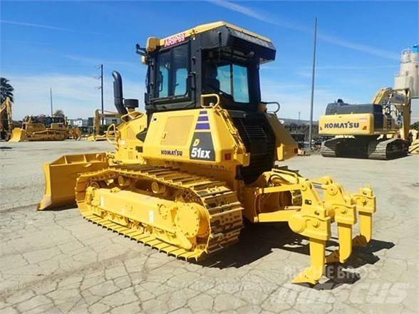 Komatsu D51EXi-24 Μπουλντόζες με ερπύστριες