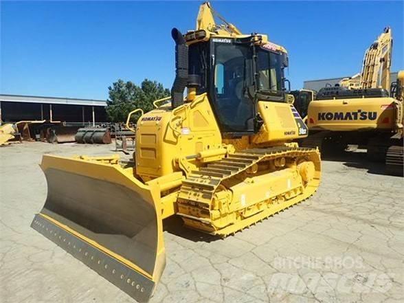 Komatsu D51EXi-24 Μπουλντόζες με ερπύστριες