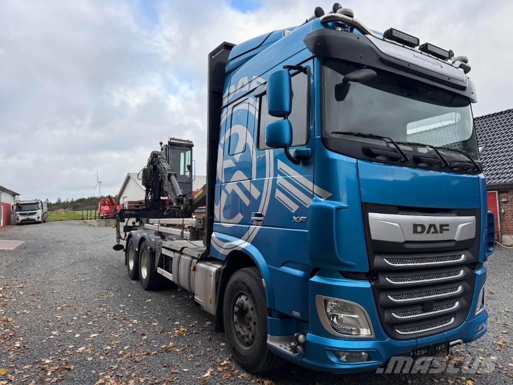 DAF XF 530 6x4 Φορτηγά μεταφοράς δασικών μηχανημάτων
