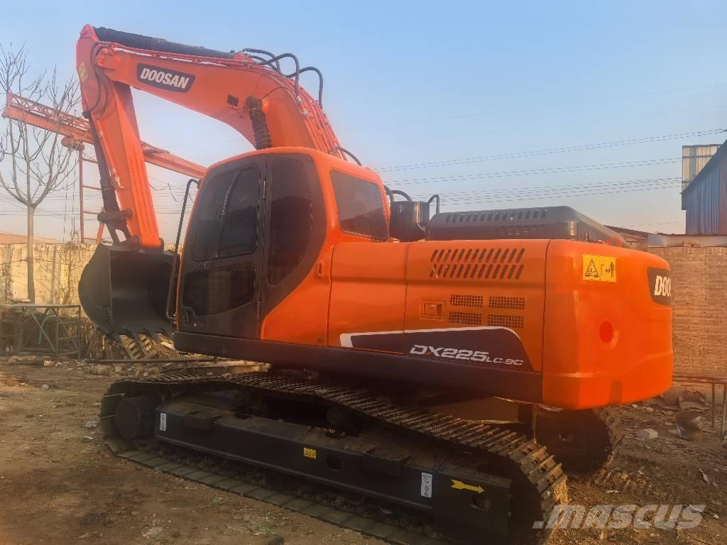 Doosan DX 225 LC Εκσκαφείς με ερπύστριες