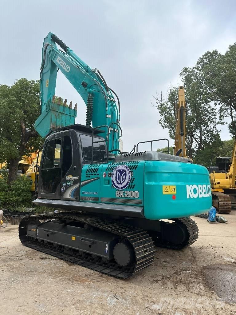 Kobelco SK 200-8 Εκσκαφείς με ερπύστριες