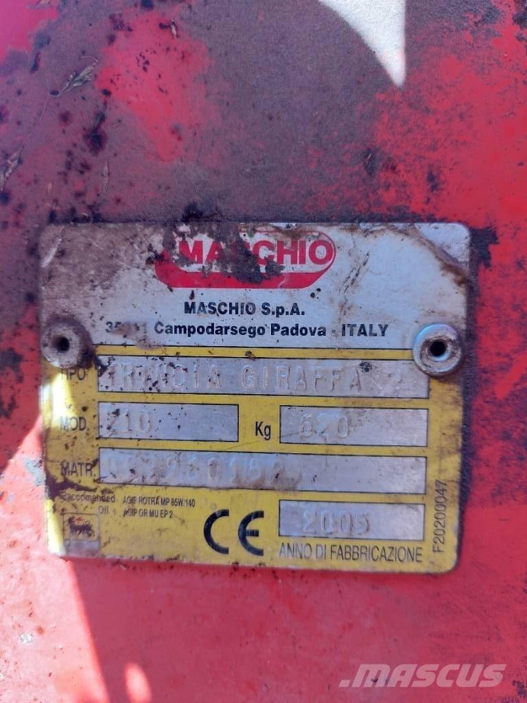 Maschio Giraffa 210 Χορτοκοπτικά και κορυφολόγοι βοσκοτόπων