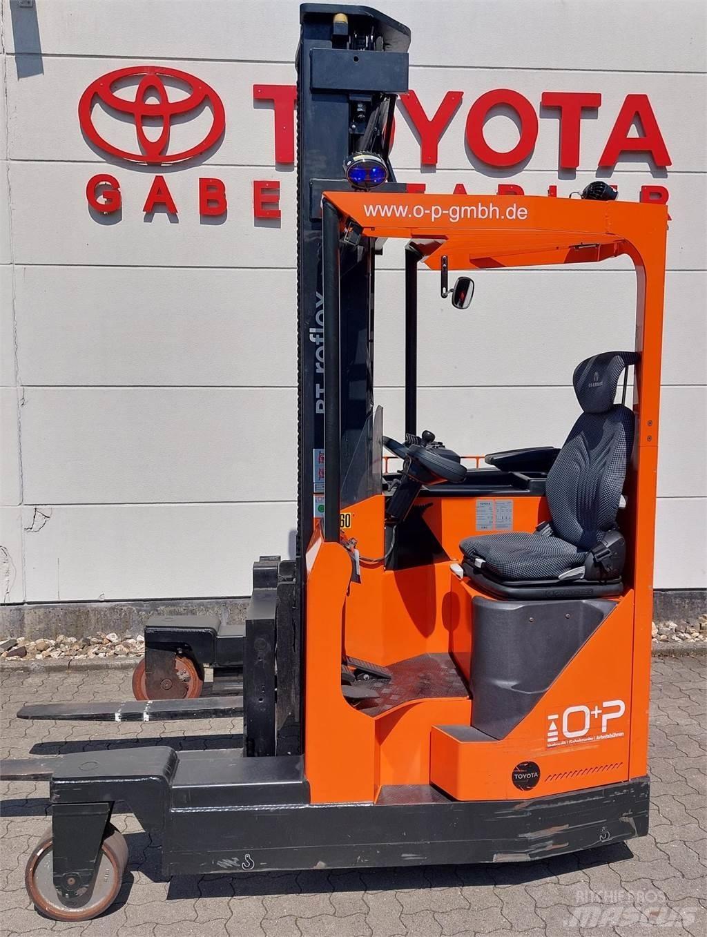 Toyota FRE270 Ανυψωτικά στενών δρόμων 4 κατευθύνσεων