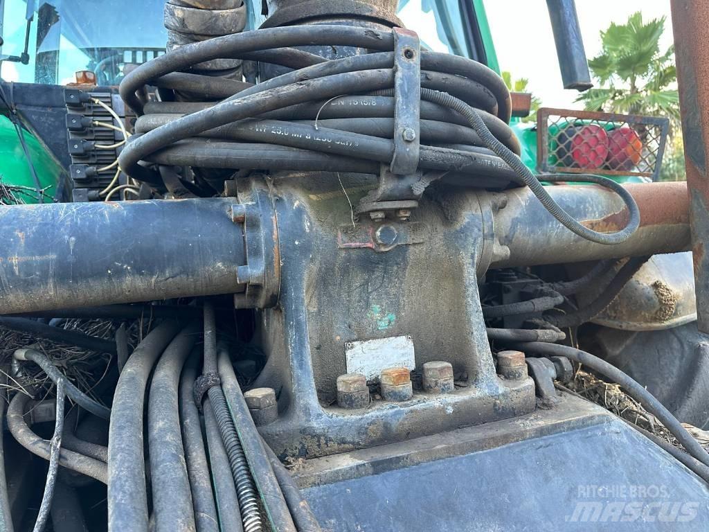 Valtra T130 Τρακτέρ δασοπονίας