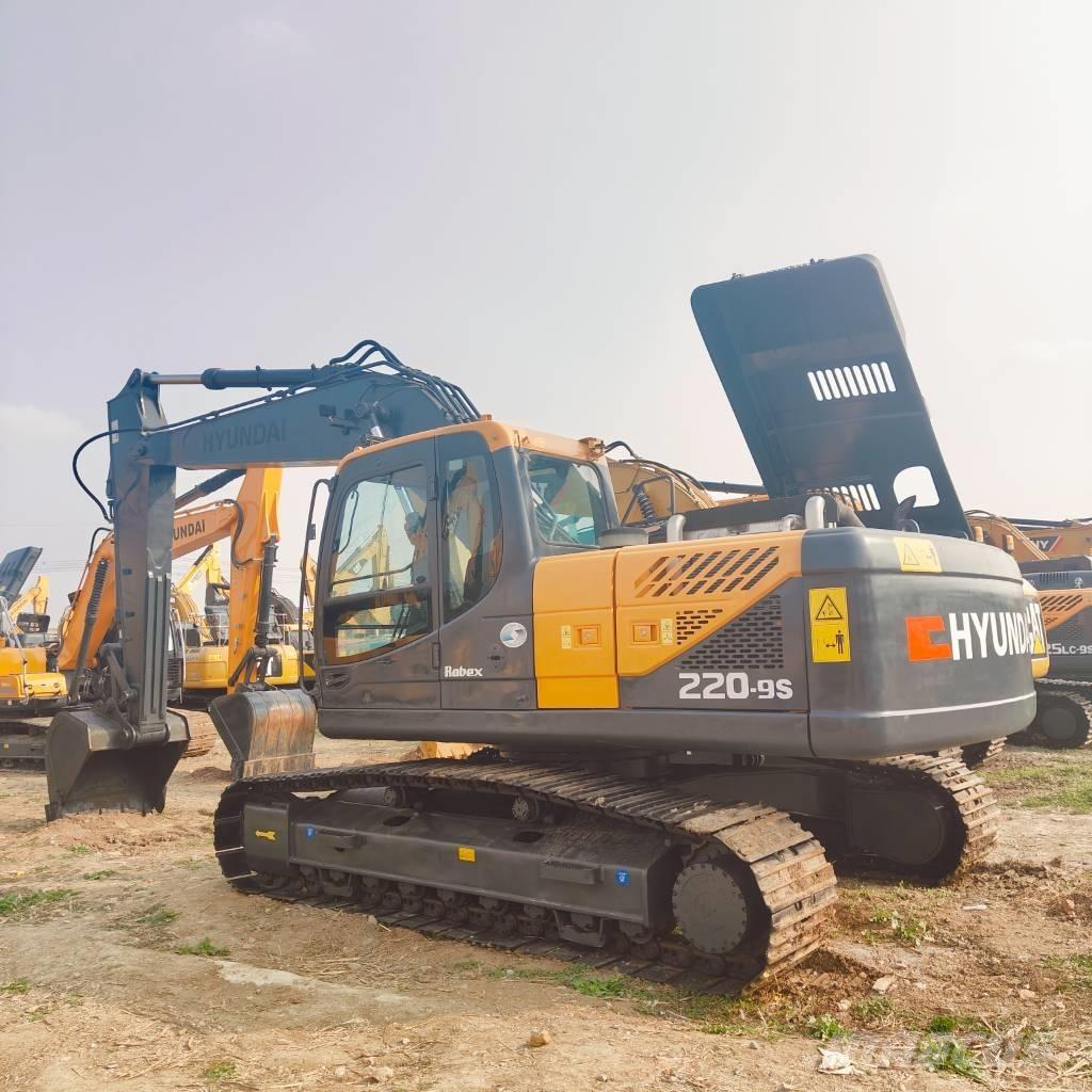 Hyundai R220LC-9S Εκσκαφείς με ερπύστριες