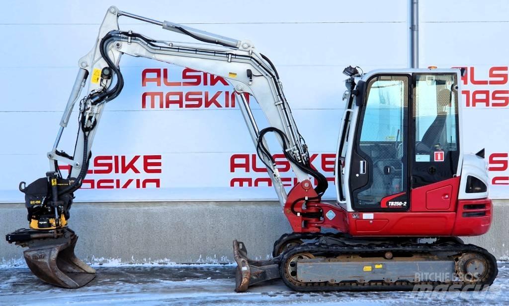 Takeuchi TB 250 Εκσκαφάκι (διαβολάκι) < 7t